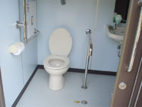 多目的トイレ(写真)